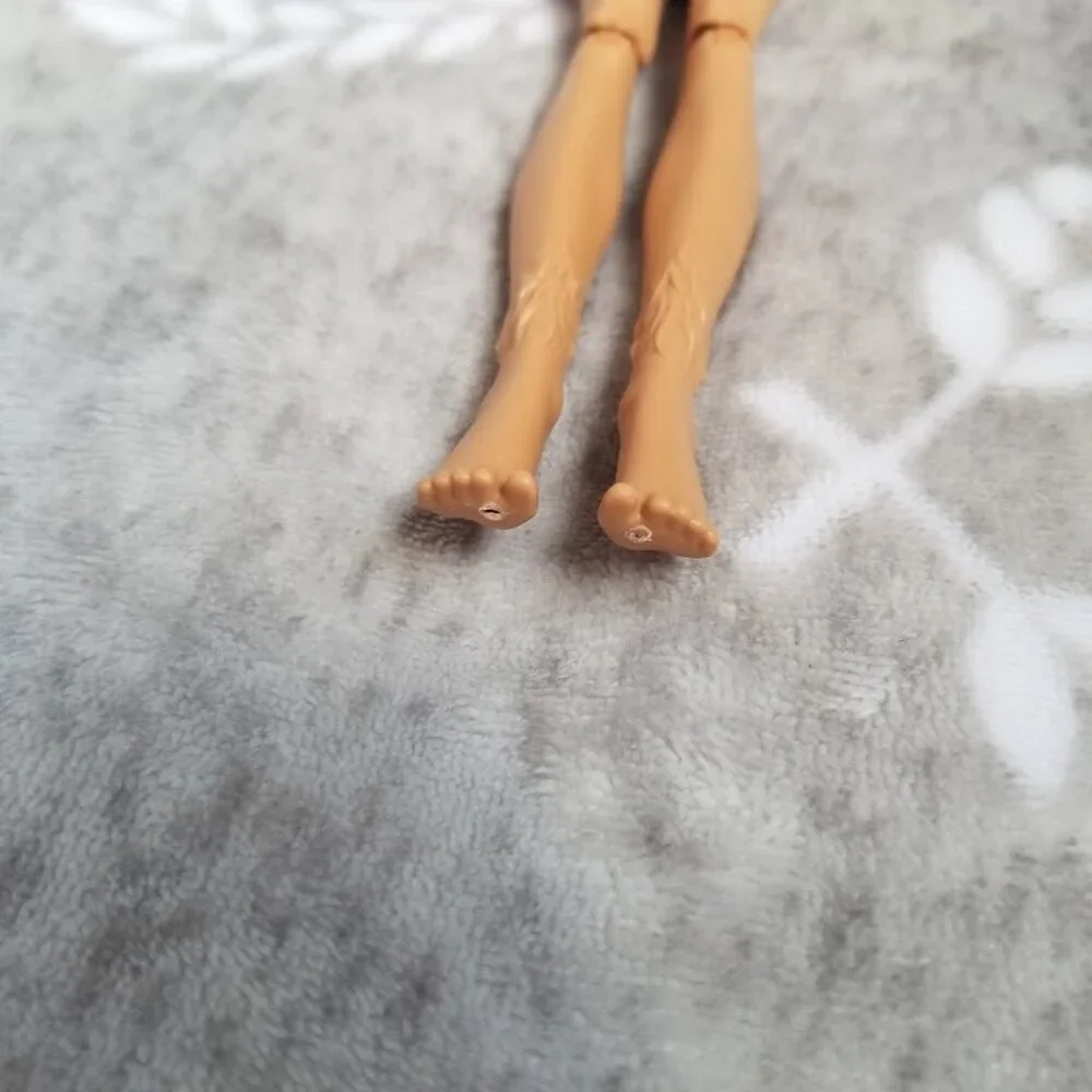 Monster High Doll Clawdeen Wolf Ghoul La-La-Locker Nude Werewolf